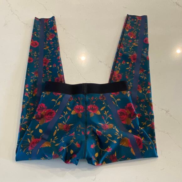 Ultracor Silk Bloom Floral Print Leggings Size Extra Small - Picture 5 of 10